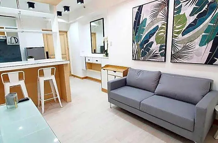 Makati At Travelers 호텔 3*